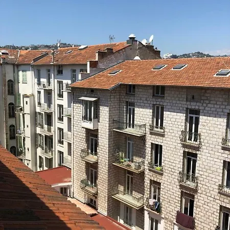 F2 Centre - Gare Apartment *