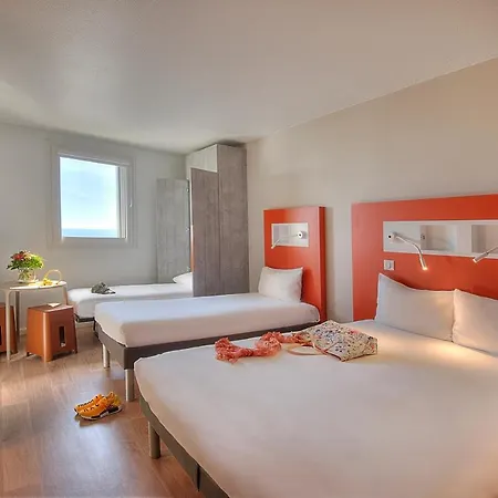 Ibis Budget Californie Lenval 2*