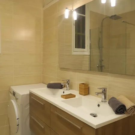 Appartement Carré D’or Appt 4 Pièces Moderne Et Spacieux *