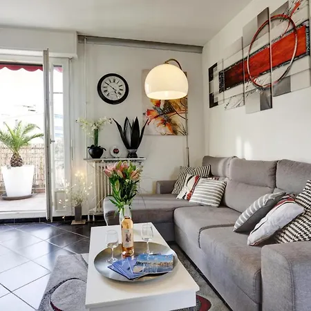 Apartment Le Mantega - F2 Moderne,centre Ville, 2 Grandes Terrasses,climatisation, Ascenseur