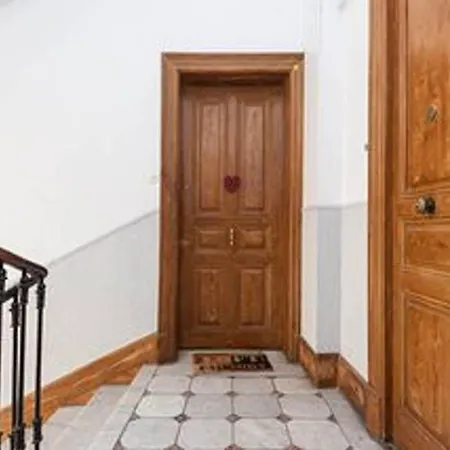 Appartement Barla 3 - A Spacious One Bedroom Near Place Garibaldi