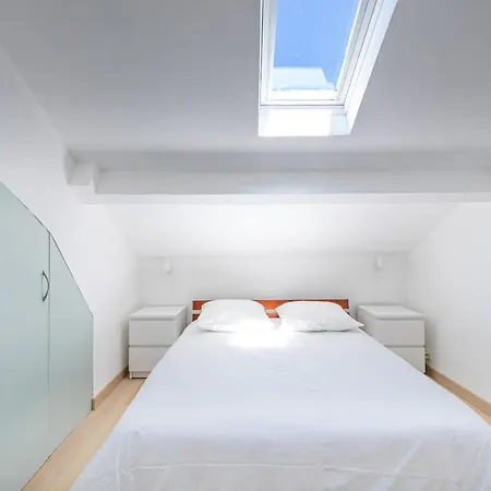 7 Deloye - 2 Pieces Renove - Dernier Etage - Clim Apartment