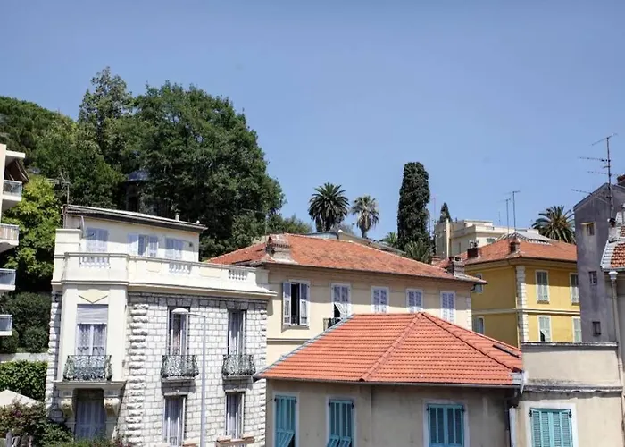 Studio A Nice Ensoleille Proche Centre Et Plage