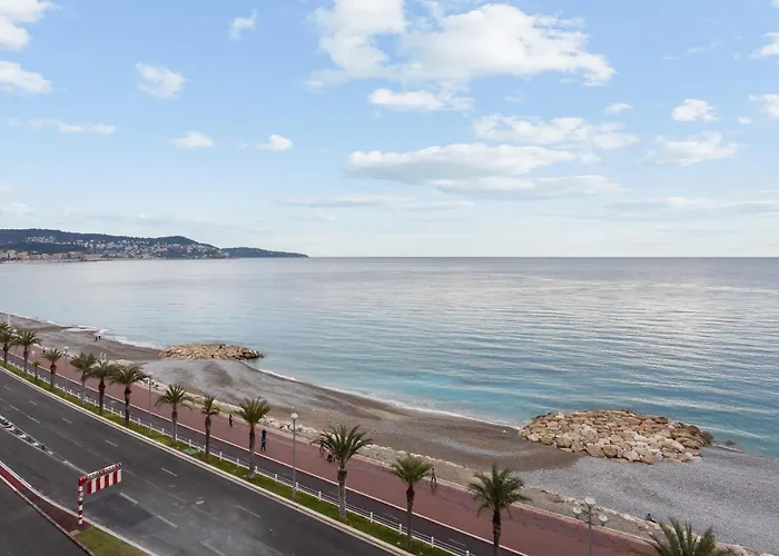 Nice 1Br With Terrace In Front Of The Sea 1 Min To Nice Beach - Welkeys