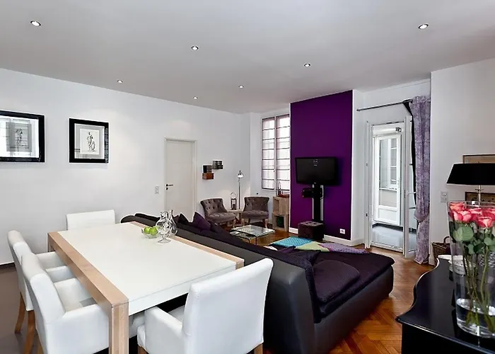Sunlight Properties - Amourviolette - Central Apartment W Rare Terrace