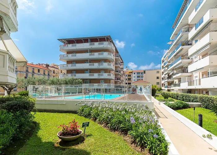 Swimming Pool & Ac 1 Bedroom
