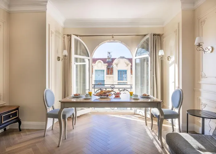 Luxury Apartment In - Negresco Residence -