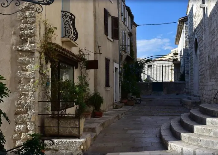 Apartment In Nice