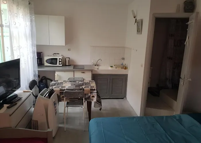 Studio Pour 3 Personnes Au Calme Dans Villa