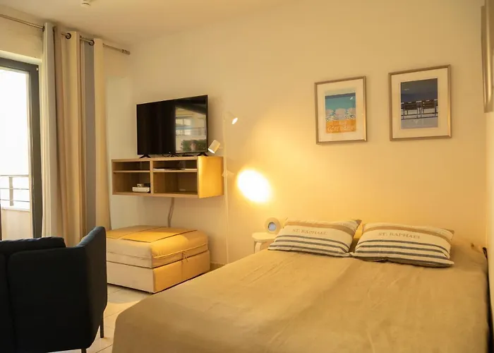 Le Palais - Studio Avec Balcon Dans Le Carre D\'Or