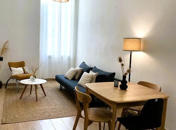 Cozy One Bedroom Apartment-City Center