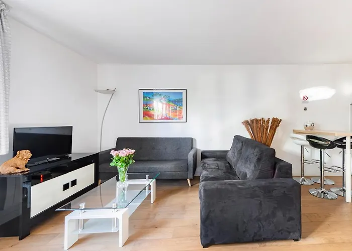 Nice Flat 5 Min Walking From The Sea