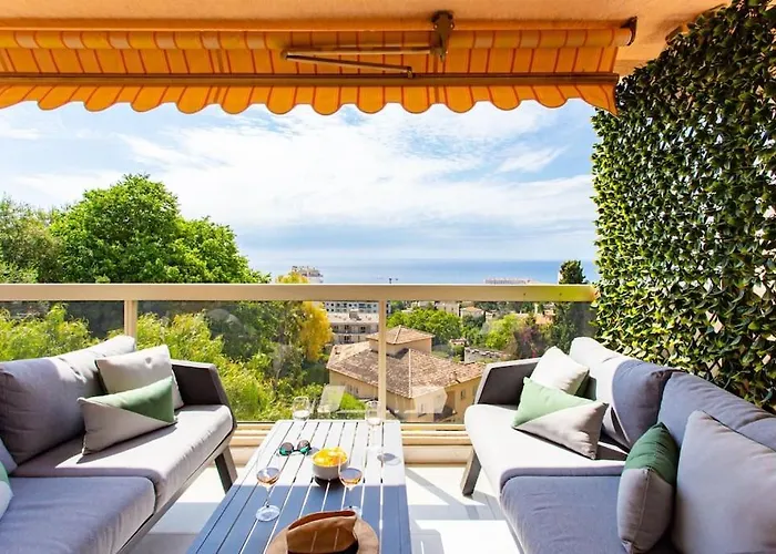 #12 Fabron Suite Sweaming-Pool Garage Ac Wifi & Sea View