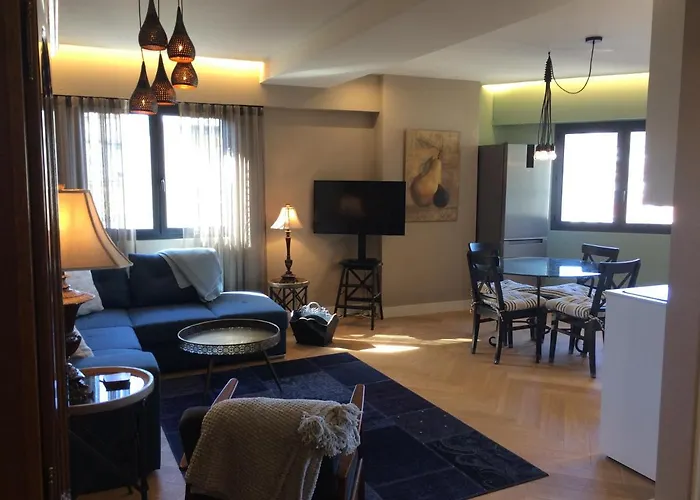 Lovely Refurbished Apartment