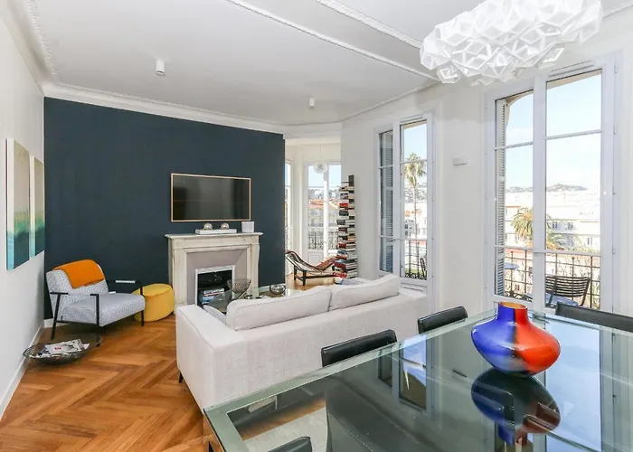 Modern Apartment Walking Distance To Beach In Nice Carre D\'Or