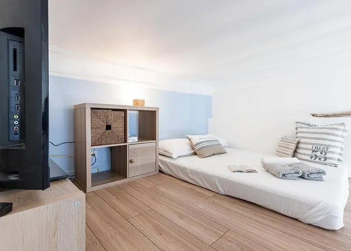Prefecture 15 - Old Town Duplex 2 Doubles Beds