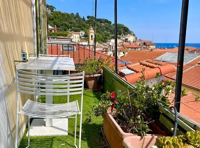 Cosy Penthouse Old Town Sea View Little Terraces Air Conditionned