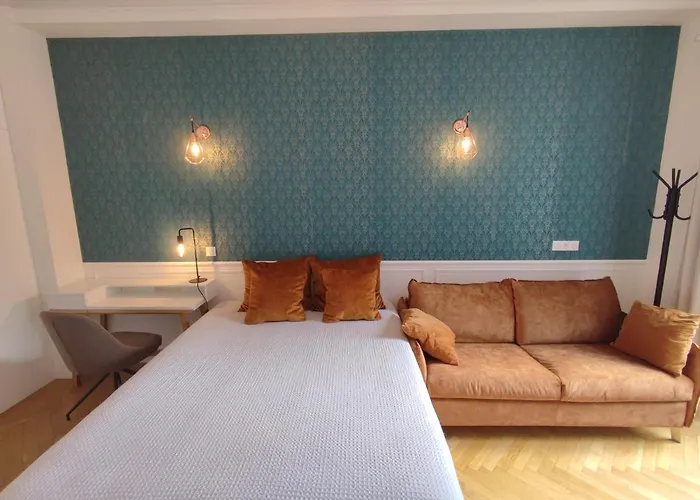Boutique Studio 1