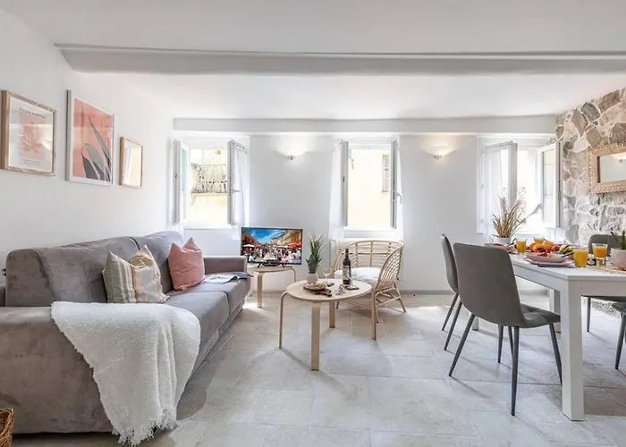 Malonat - Cosy Apart In Old Town W Ac