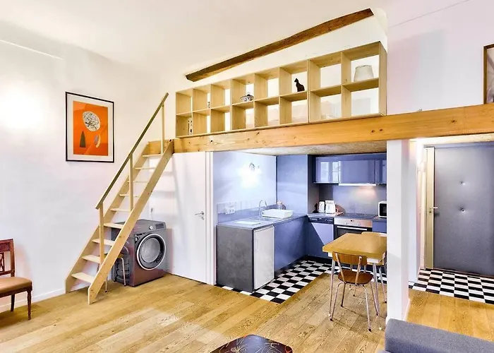 Studio Avec Mezzanine Au Coeur De La Vieille Ville