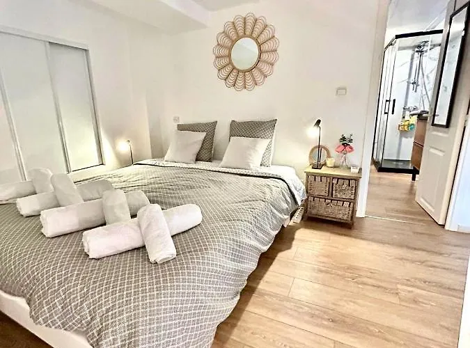 Petit Duplex Centre Ville Proche Mer 3 Min A Pieds