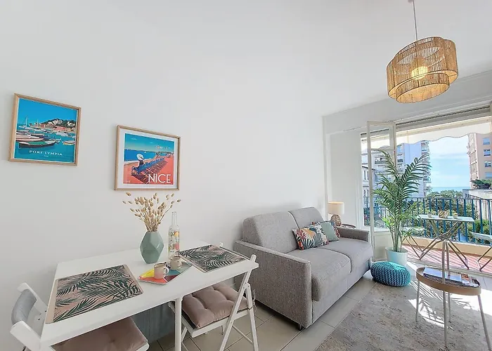 Nestor&Jeeves - Studio Riviera - Central - Very Close Sea