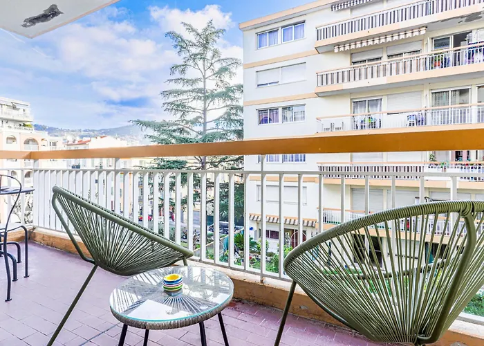 Apartment Les Arenes De Cimiez By Interhome