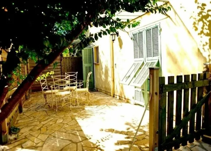 Studio Dans Villa Nicoise Calme