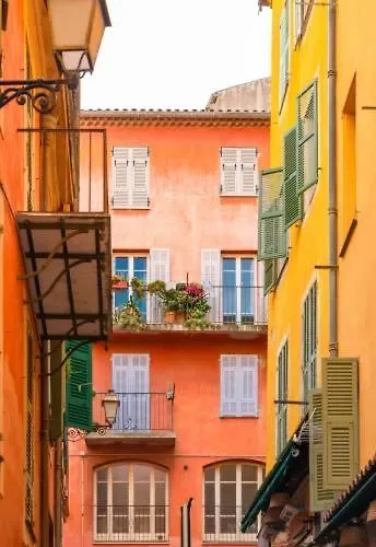 Evasion Romantique Sous Les Toits Au Coeur Du Vieux Nice