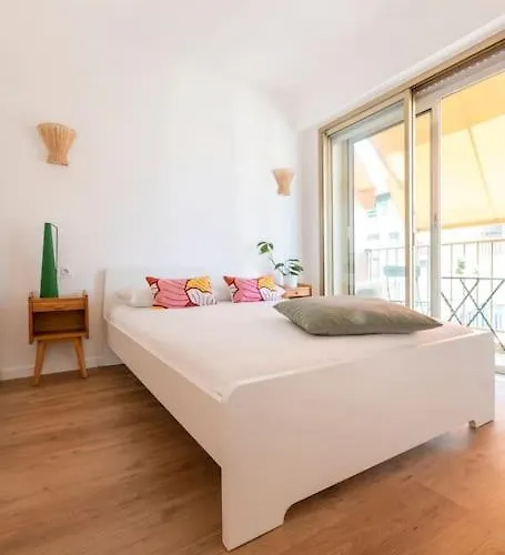 L2 2P Moliere Balcons/Ac/Wifi/5Mins Tram & 10Mins Mer