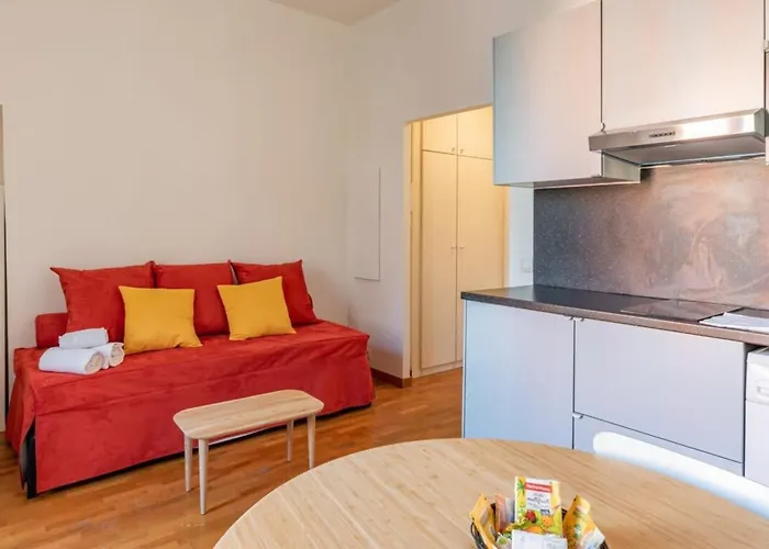 Studio Near Place Massena