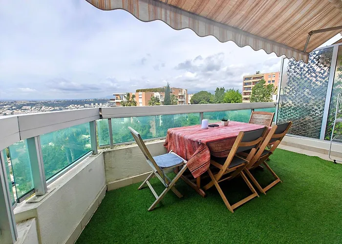 2 Bedroom Flat With Terrasse & Car-Park Nice Ouest