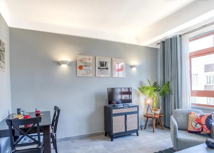 L12 Port Window 1Bedroom Wifi 5Mins Beach & Nice\'S Cap