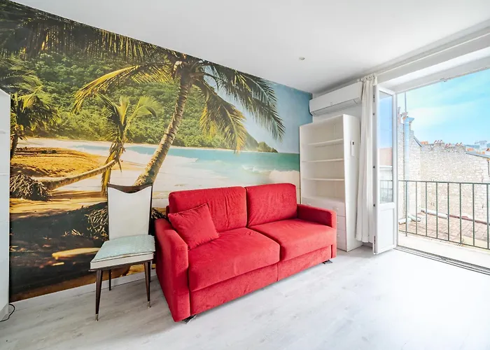 2P Hyper-Centre Nice