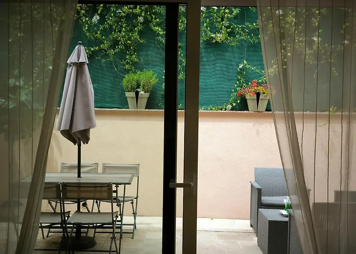 Beau Studio Cozy Centre Ville Et Plages Avec Terrasse N3