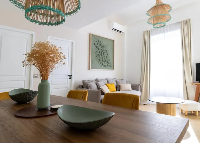 Angleterre 6 - Nice Centre - 3 Pieces Duplex