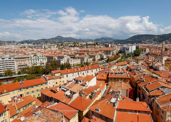 06A2 - Heart Of Old Nice Beautiful Renovated Apartment