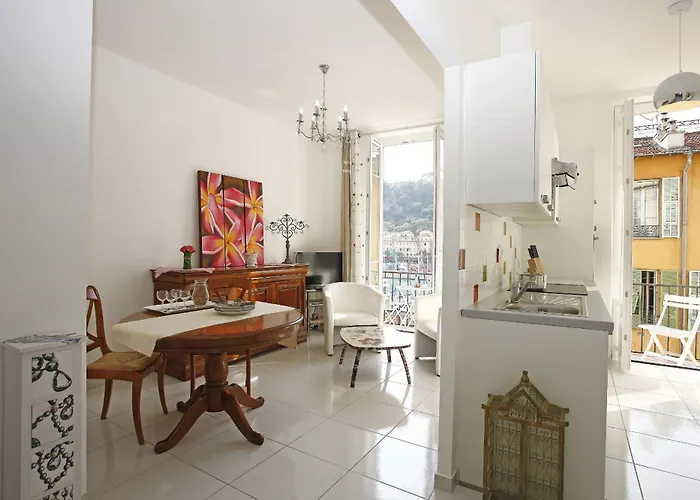 Aigue-Marine - Superbe Appartement Vue Mer 4 Personnes Au Port De Nice
