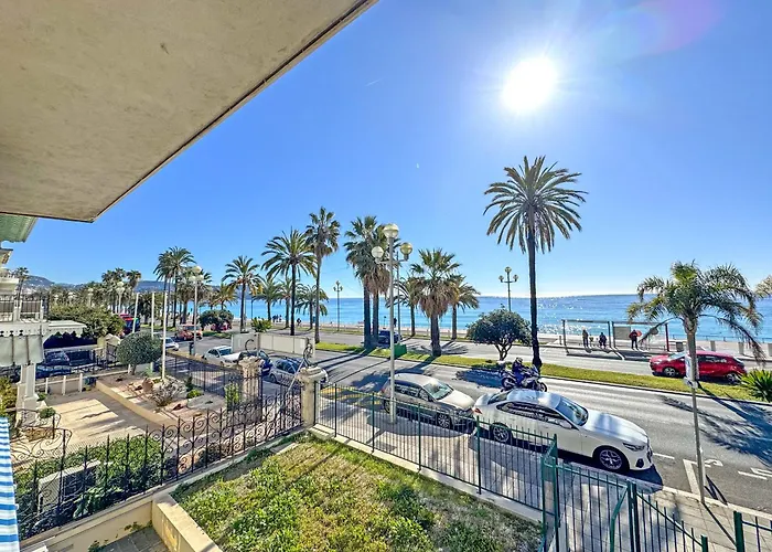 Cariatides Studio - Promenade Holiday