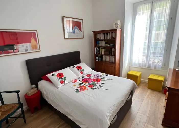 2P Central De Nice Avec Balcon
