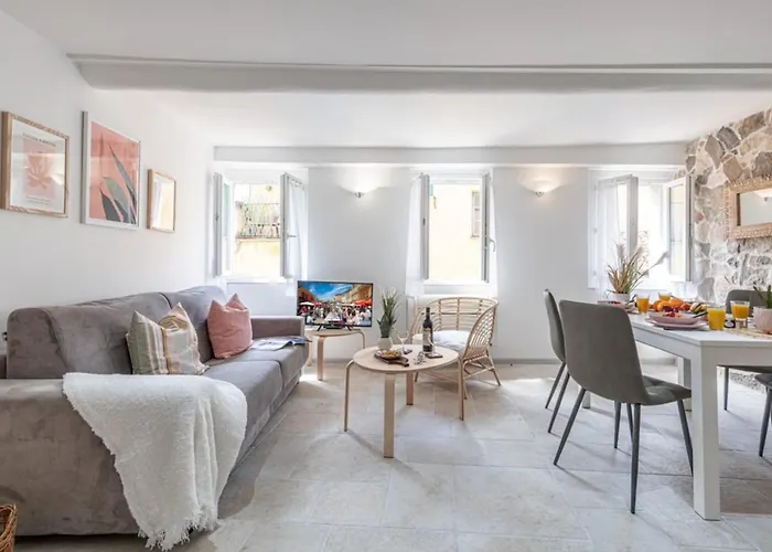Malonat - Cosy Apart In Old Town W Ac