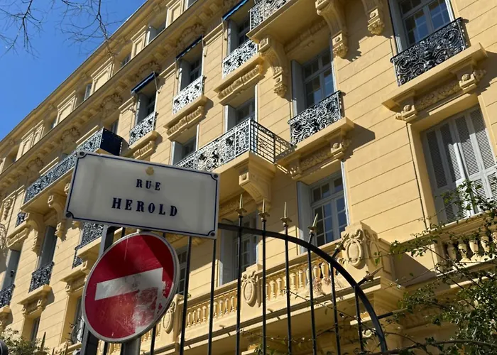 Nouveau Appartement Carre D\'Or