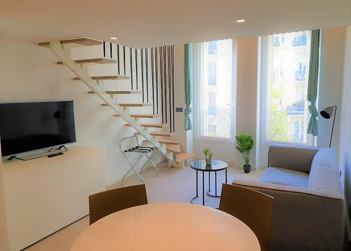 Baie Des Anges Duplex 205