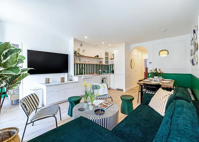 New! Remodeled & Spacious 4 Bedroom - 3 Bath - Heart Of Nice - Ac In All Rooms - With A Large Elevator