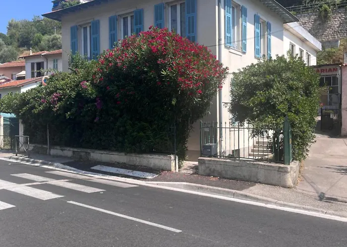 Haut De Maison Nicoise - Calme, Charme Et Vu Degagee Sur Les Collines