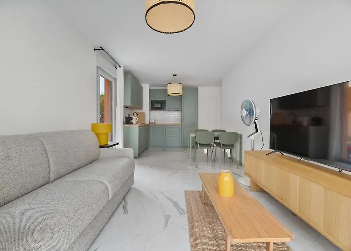 Charmant Appartement Avec Balcon-Terrasse & Clim