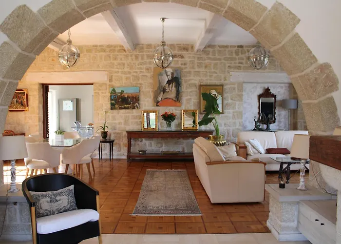 Magnifique Villa Sur Les Collines De Nice, 6 Pieces, Clim, Barbecue, Sauna Et Hammam