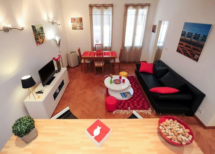 Le Savoy Palace - Five Stars Holiday House