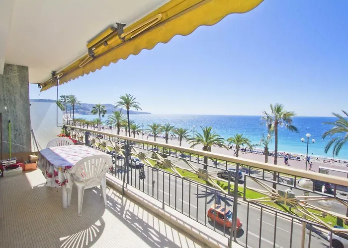 Promenade Holiday - Sea Front Palatin