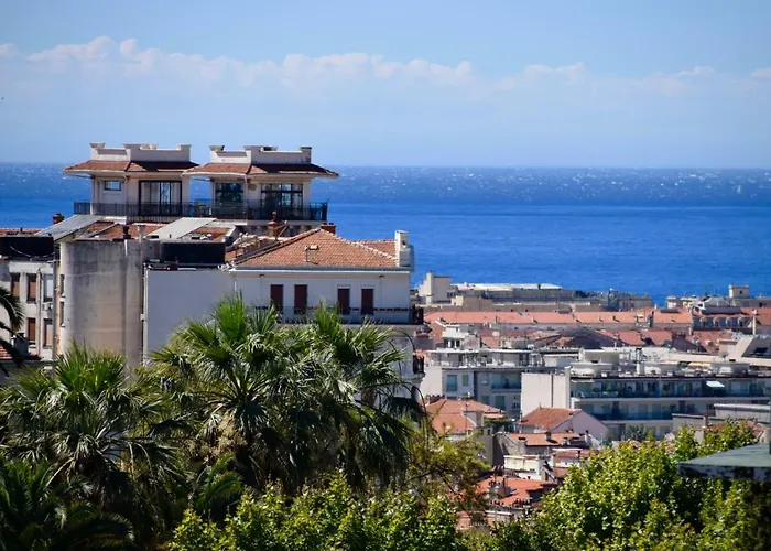 Appartement terrasse vue mer / nice